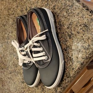 Cougar Waterproof Women Shoe Size 7